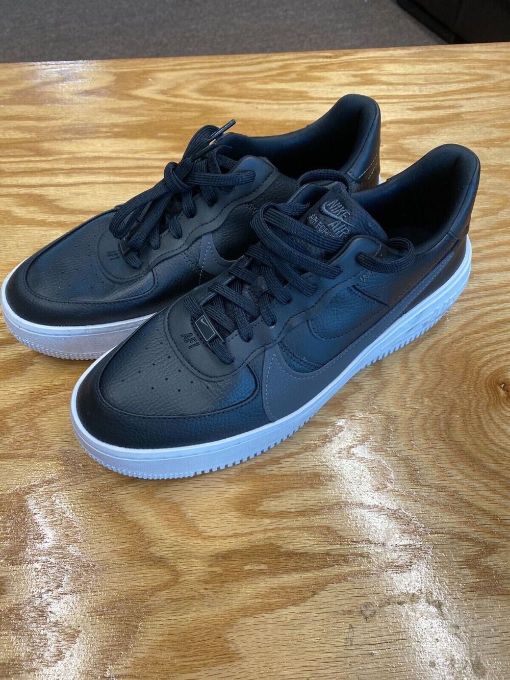 Nike Air Force 1 Platform Sneaker Women's 12 Black Athletic Shoes DJ9946-001 S26
